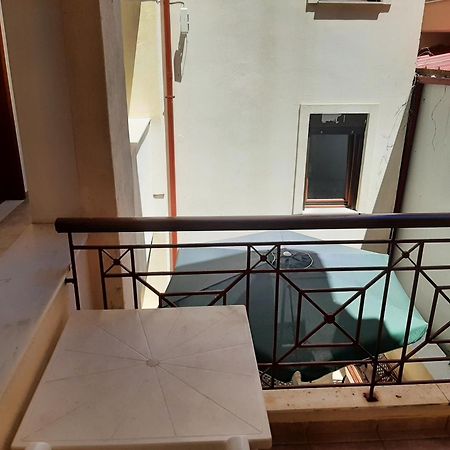 Hotel Kosmas Sarti Luaran gambar