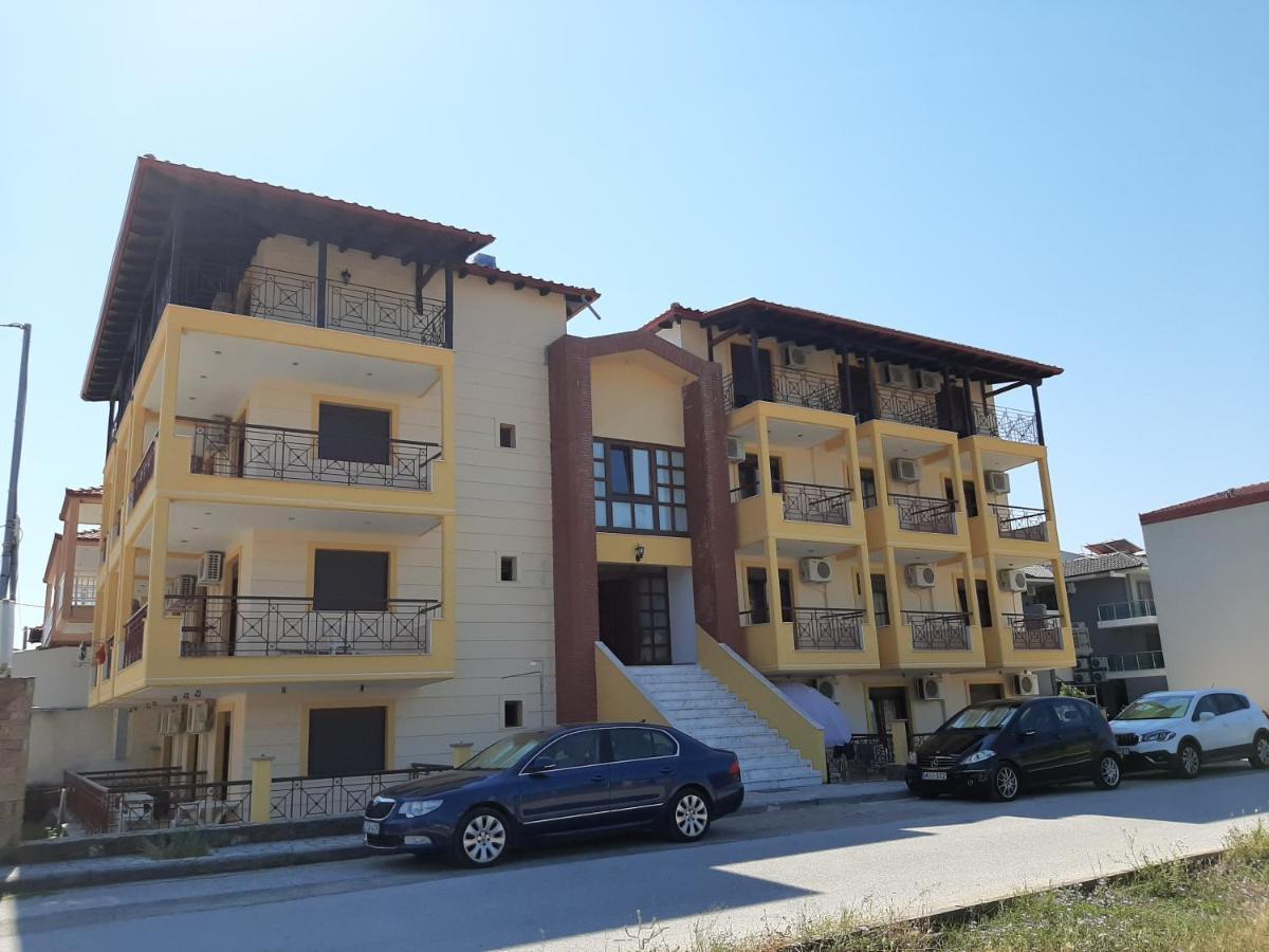 Hotel Kosmas Sarti Luaran gambar