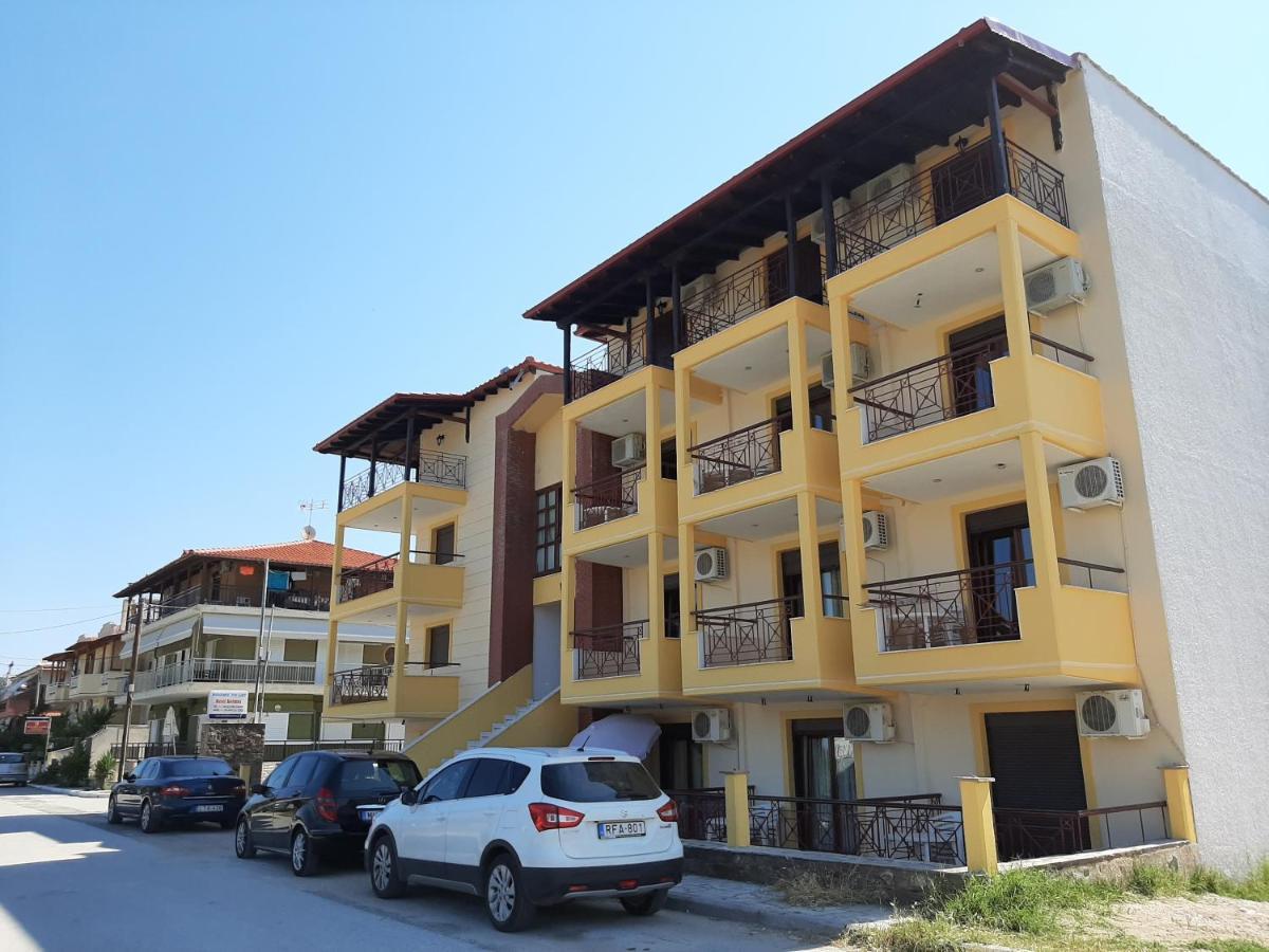 Hotel Kosmas Sarti Luaran gambar