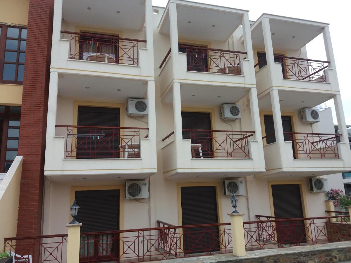 Hotel Kosmas Sarti Luaran gambar