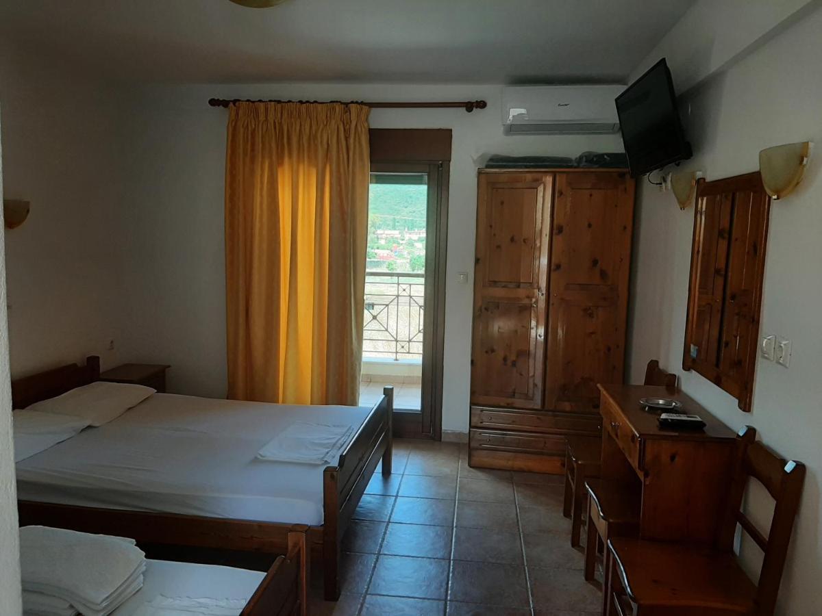 Hotel Kosmas Sarti Luaran gambar