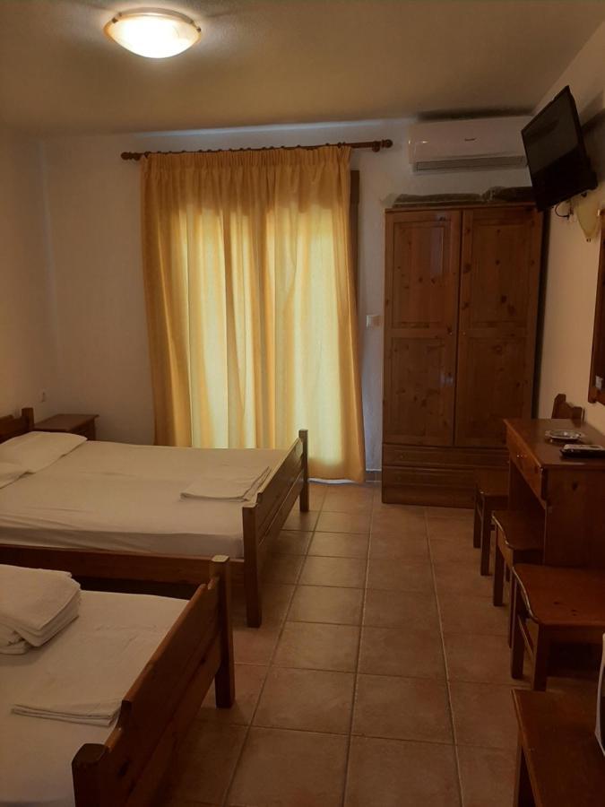 Hotel Kosmas Sarti Luaran gambar