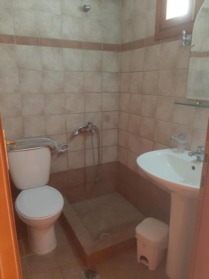 Hotel Kosmas Sarti Luaran gambar