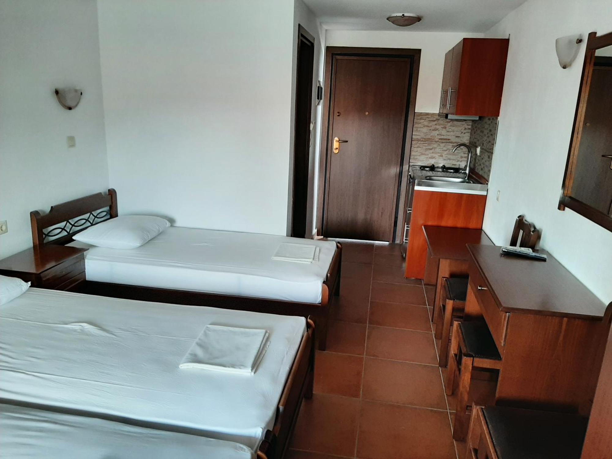 Hotel Kosmas Sarti Bilik gambar
