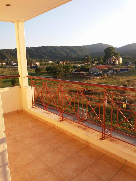 Hotel Kosmas Sarti Luaran gambar